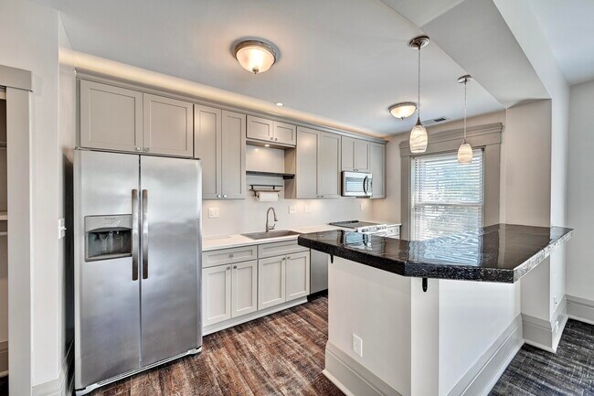 Building Photo - 519 Greenup St