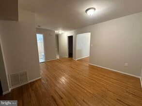 Building Photo - 113 SILVER