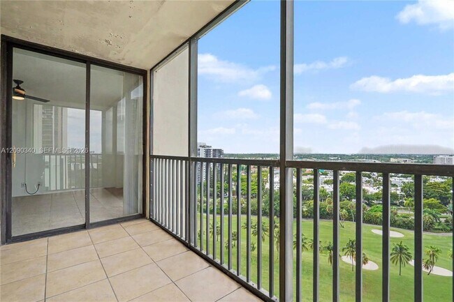 Building Photo - 20335 W Country Club Dr