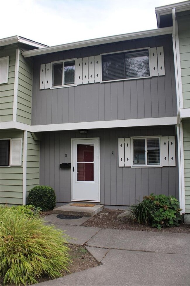 Primary Photo - Beautiful 2 Bedroom 1.5 Bathroom Condo!