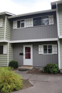 Building Photo - Beautiful 2 Bedroom 1.5 Bathroom Condo!