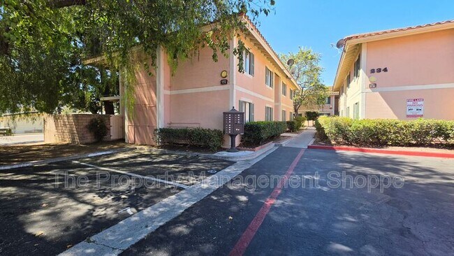 Building Photo - 234 S Steckel Dr