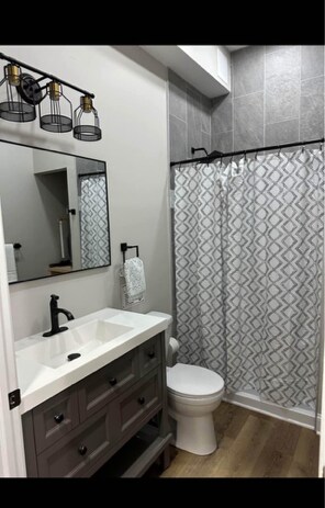 Building Photo - 1211 St Stephens Church Rd