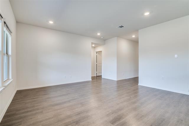 Building Photo - 611 Chuck Wagon Dr