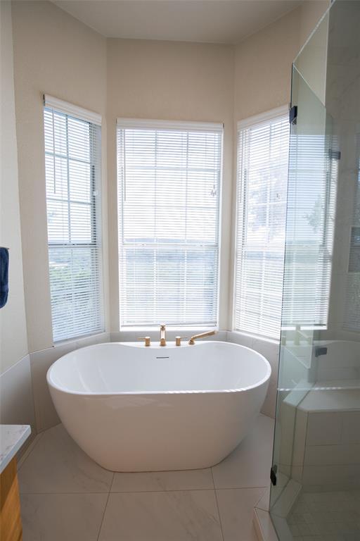 Building Photo - 9920 Spicewood Mesa