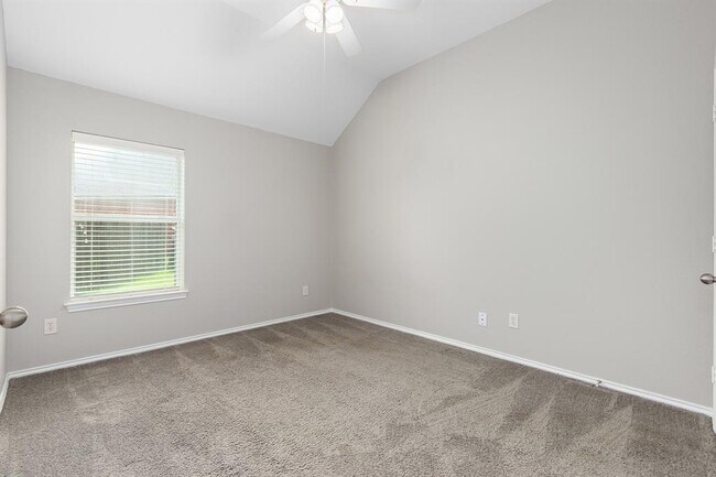 Building Photo - 13039 Golden Water Ct