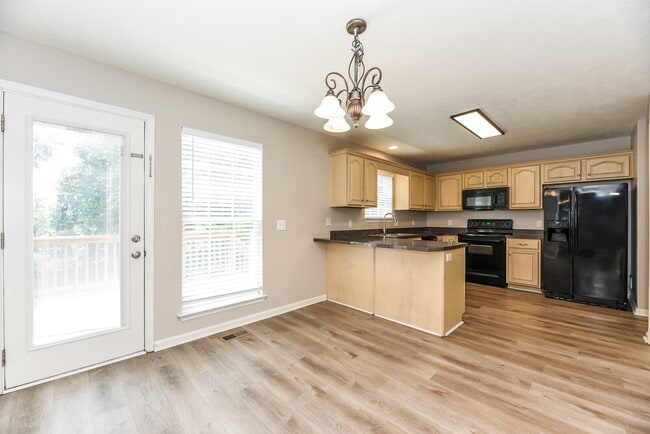 Building Photo - 5525 Craftwood Dr
