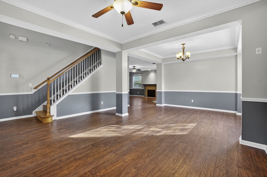 Building Photo - 1601 Majestic View Ln