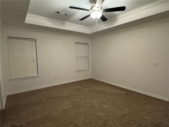 Building Photo - 285 Carrington Ave