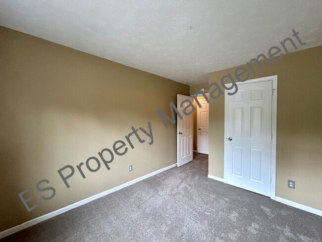 Building Photo - Wonderful 3 Bedroom 2.5 Bathroom Two Story...