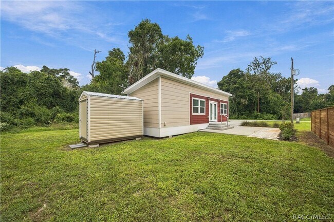 Building Photo - 9302 E Sycamore Pl
