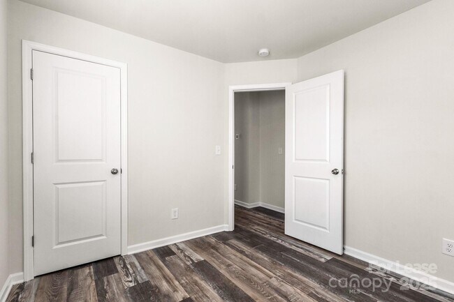Building Photo - 117 Dogwood Vlg Trl