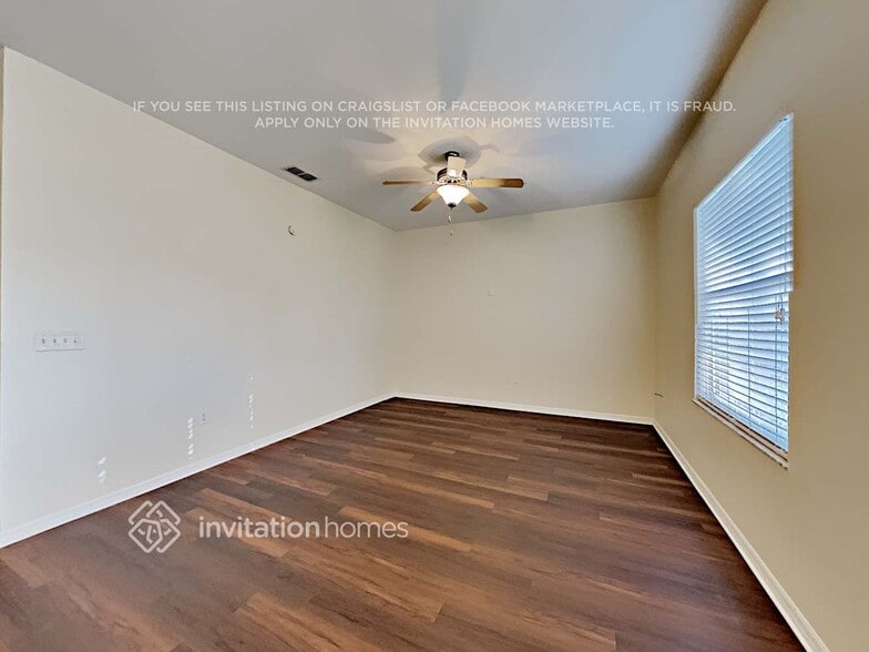 Building Photo - 4609 Mandolin Loop