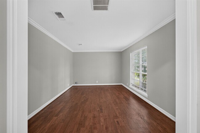 Building Photo - 1503 Shannon Valley Dr