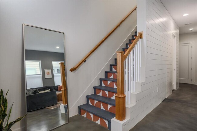 Building Photo - 3401 Minnie St