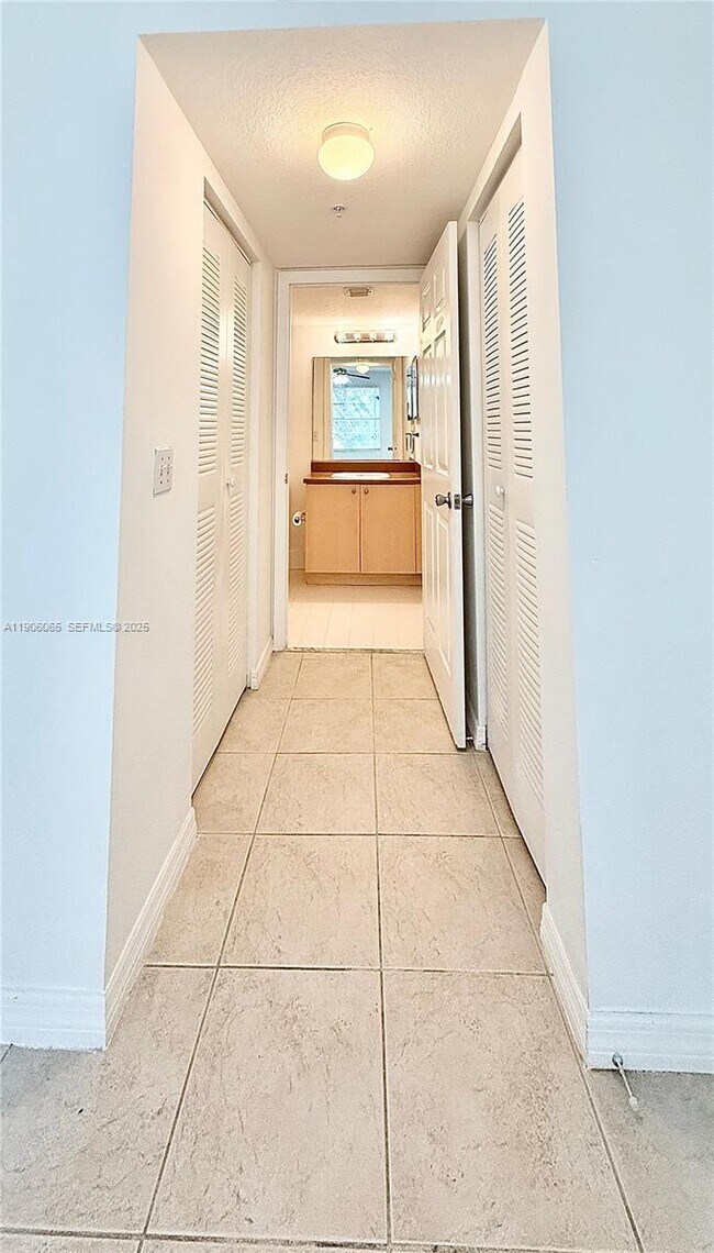 Building Photo - 4211 San Marino Blvd