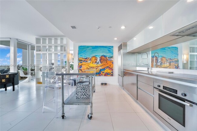 Building Photo - 1040 Biscayne Blvd