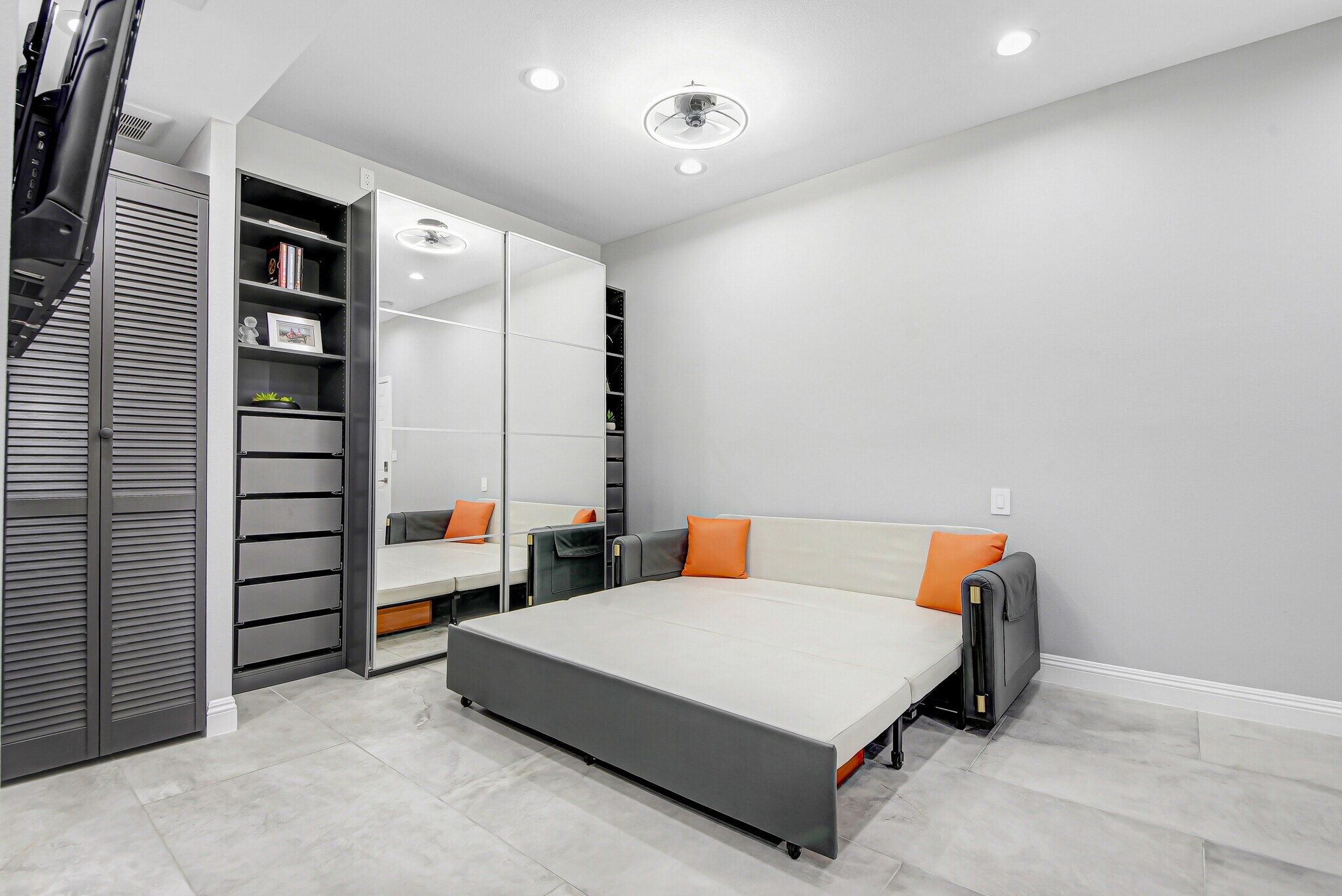 Building Photo - 1530 Crestar Ct