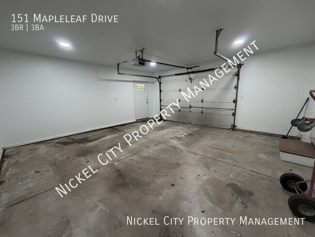 Building Photo - 151 Mapleleaf Dr