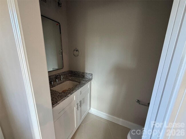 Building Photo - 5536-5538 Wrenn Dr