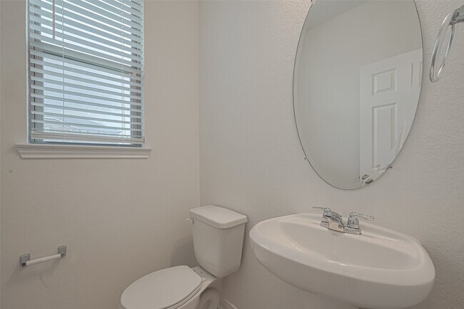 Building Photo - 5727 Texas Sage Dr