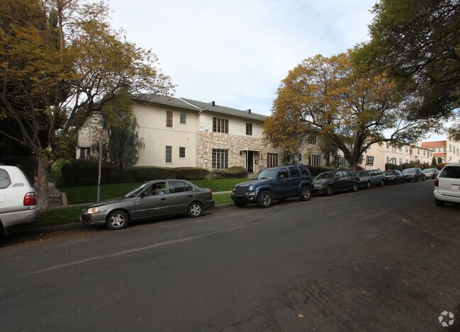 Rodney Drive - 1631-1649 Rodney Dr