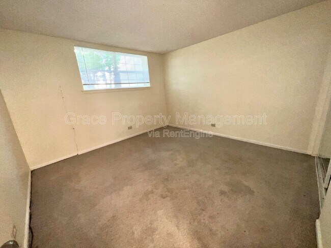 Building Photo - 9370 E Girard Ave