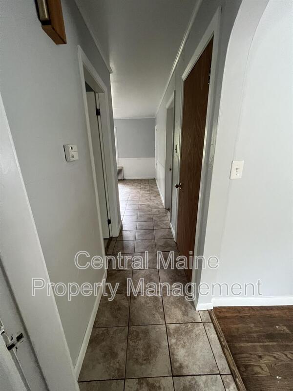 Building Photo - 76 7th St