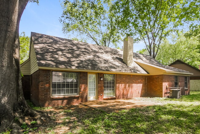 Building Photo - 7025 Hearthside Cove