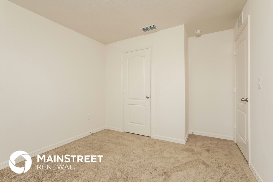 Building Photo - 35669 Rose Moss Ave