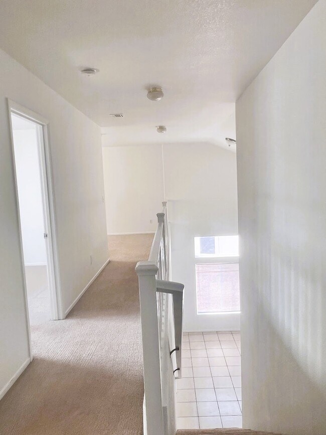 Building Photo - 4451 Sparkle Crest Ave