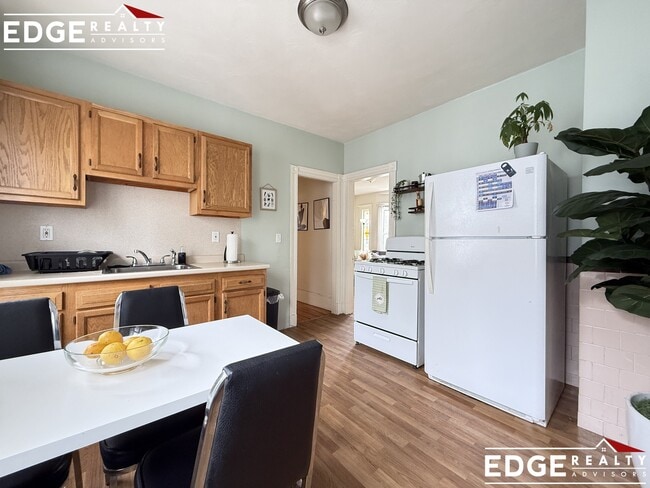 Building Photo - 548 Washington St