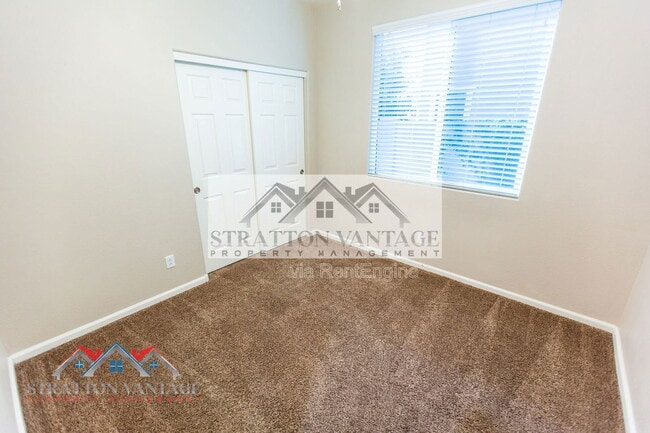 Building Photo - 7465 E Osage Ave