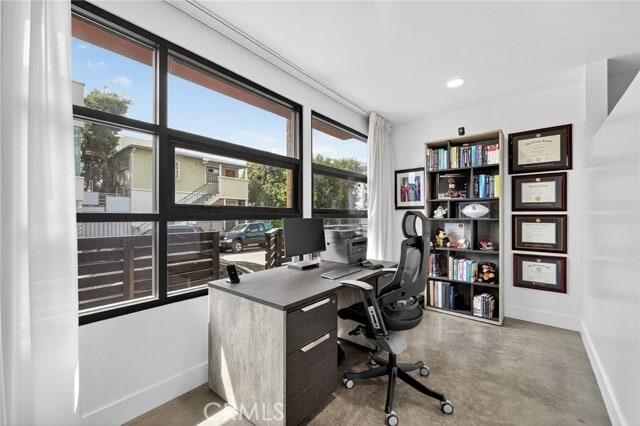 Building Photo - 1418 Innes Pl