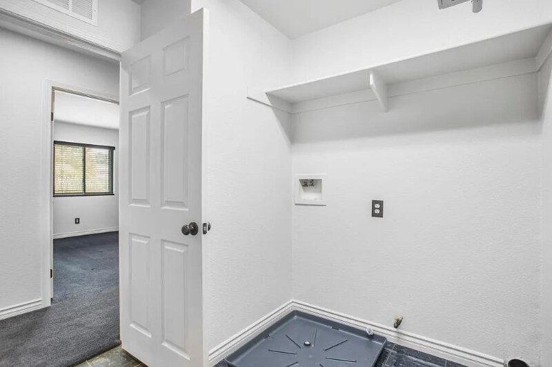 Building Photo - 5539 Nanday Ct