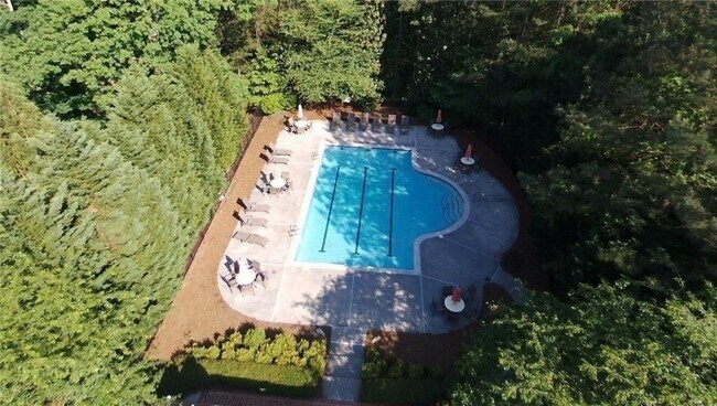 Building Photo - 600 Vinings Estates Dr SE