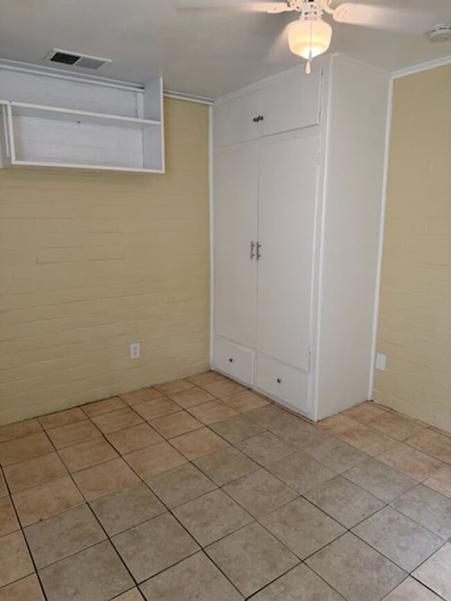 Building Photo - 2 Bedroom, 1 Bath Duplex for Rent In Ceres