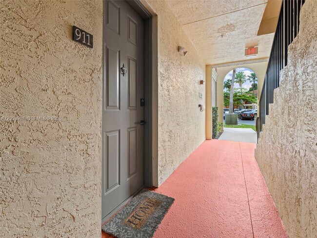 Building Photo - 4402 SW 160th Ave