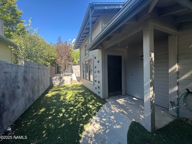 Building Photo - 4170 E Spring Meadows Cir