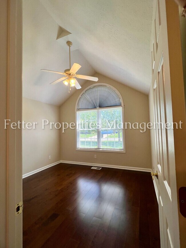 Building Photo - 4595 Miranda Dr