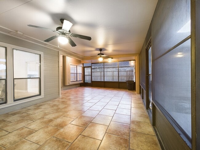 Building Photo - 11614 Taos Ln