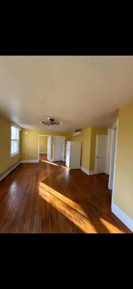 Building Photo - 313 North St