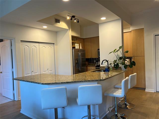 Building Photo - 3225 Turtle Creek Blvd