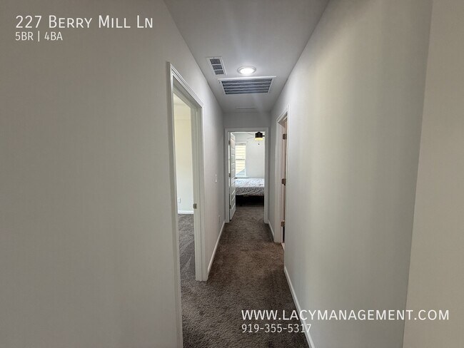 Building Photo - 227 Berry Ml Ln