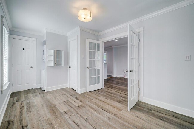 Building Photo - 608 Cordell St