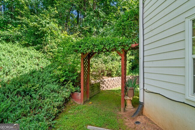 Building Photo - 3007 Clove Tree Ln