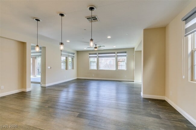 Building Photo - 2497 Birch Hollow St