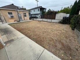 Building Photo - 2014 N Parish Pl