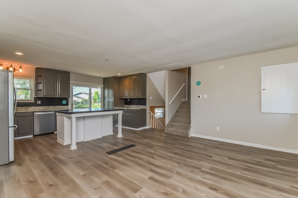 Building Photo - 4945 Manzana Dr