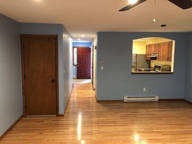 Building Photo - 156 Highwood Dr